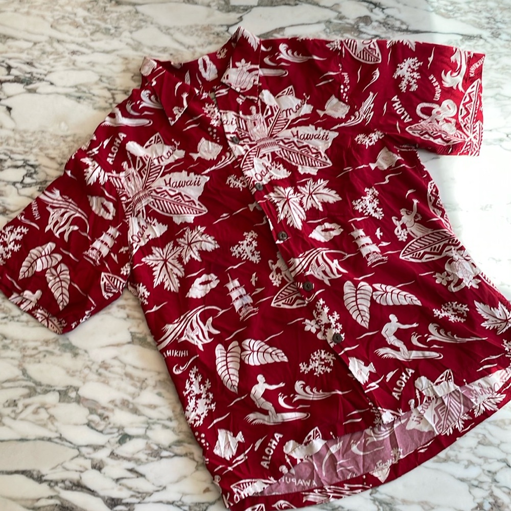 ✨Made in Hawaii✨ KAMEHAMEHA shirt sz L